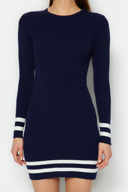 TRENDYOLMILLA Siyah Mini Triko Etek Ucu Cizgili Elbise TWOAW20EL1274  фото 4