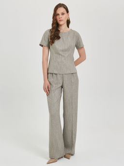 Брюки со стрелками