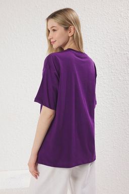 TRENDYOLMILLA Mor %100 Pamuk Oversize/Genis Kal?p Galaksi Bask?l? Orme T-Shirt TWOSS25TS00146  фото 4