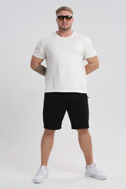 16 Шорты мужские