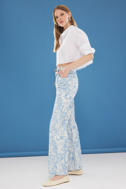 Mavi Yuksek Bel Cicek Desenli Wide Leg Jeans TWOSS25JE00204 - Trendyolmilla фото 2