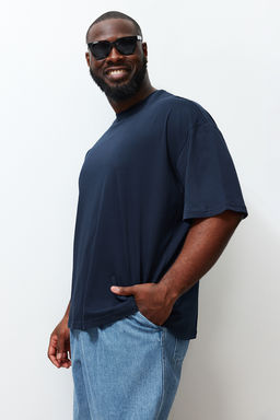 Buyuk Beden Lacivert Oversize/Genis Kesim %100 Pamuklu T-Shirt TMNSS23TS00139