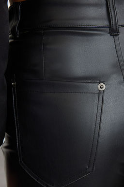 Siyah Relaxed/Rahat Straight/Boru Paca Dikis Detayl? Orme Deri Pantolon TWOAW25PL00068