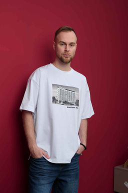 Футболка оверсайз унисекс "Юбилейная" белый