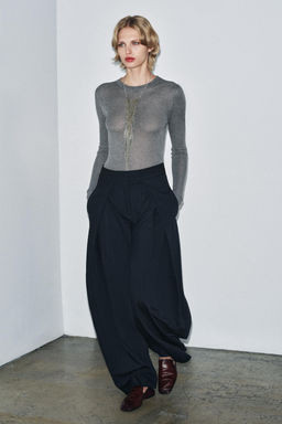 EXTRA FINE KNIT TOP