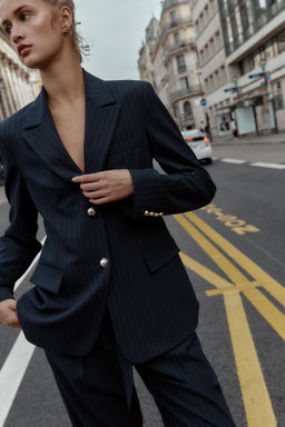 PINSTRIPE BLAZER WITH SHOULDER PADS - Zara фото 2