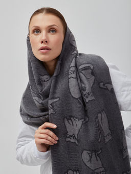 В составе шерсть. Большой теплый двусторонний палантин