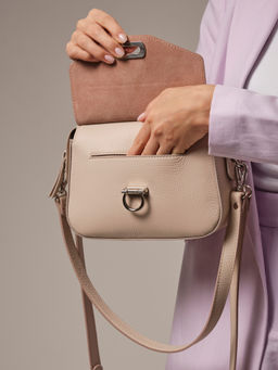 Сумка кожаная через плечо Azaro 3684 бежевый жемчуг