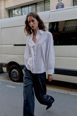 POPLIN SHIRT WITH CONTRAST BUTTONS