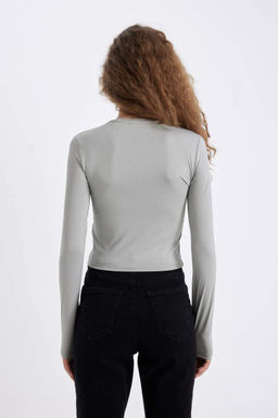 Женская серая базовая однотонная футболка с круглым вырезом и длинными рукавами - Defacto фото 6