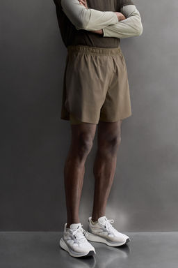 PANTALONES CORTOS LIGEROS RUNNING 3 / Morado - Zara фото 2