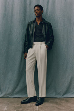 Pantalon con raya Relaxed Fit