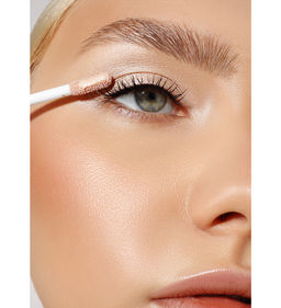LuxVisage Тени для век жидкие SATIN Nude super stay тон 201 Ivory 3,5г - Golden rose фото 3