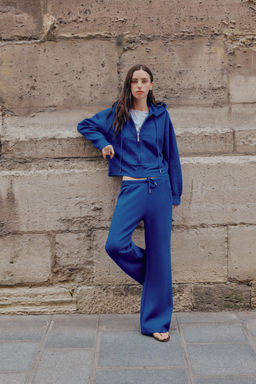 SUDADERA INTERLOCK CAPUCHA / Azul?n