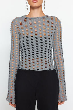 Trendyolmilla Gri Fileli Ispanyol Kol Slim Fit Crop Bisiklet Yaka Orme Bluz TWOAW24BZ00279 фото 4