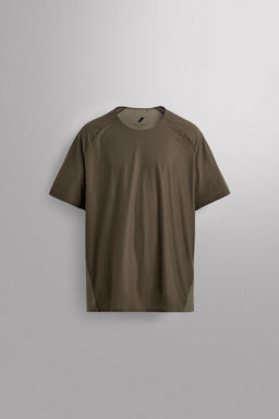 CAMISETA T?CNICA ESTRUCTURA COLOR BLOCK / Verde medio