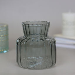 Цена за 2 шт. Ваза стеклянная "Стефани" 6,5*10см зеленая