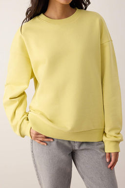 Ac?k Sar? Oversize/Genis Kesim Slogan S?rt Bask?l? Bisiklet Yaka Orme Sweatshirt TWOAW26SW00236