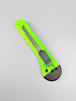 Нож канцелярский, 12шт. на блистере OLS-247-18