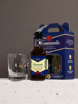 Подарочный набор «Богатства»: гель для душа виски 250 мл и стакан с пулей, Чистое счастье