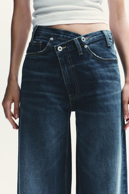 TRF WIDE-LEG CROSSED WAIST HIGH-WAIST JEANS - Zara фото 4