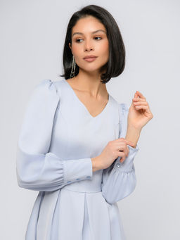 Платье серо-голубого цвета длины миди с длинными рукавами - 1001dress фото 4