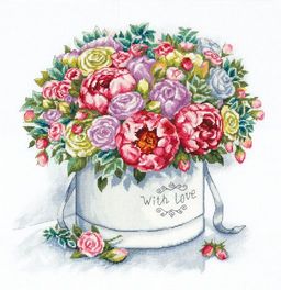 Набор для вышивания PANNA Золотая серия C-7058 Пионы в шляпной коробке 33 х 32 см