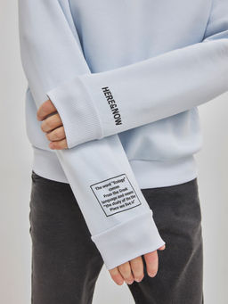 Теплый свитшот голубого цвета с текстовыми принтами св.голубой +печать 121801