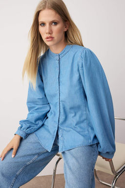 Ac?k Mavi Balon Kol Detayl? Denim Gomlek TWOAW26GO00000