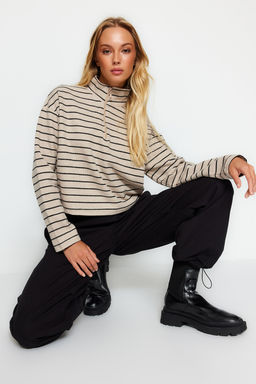 Ac?k Bej Cizgili Selanik Fermuarl? Dik Yaka Regular/Normal Kal?p Orme Sweatshirt TWOAW22SW0732