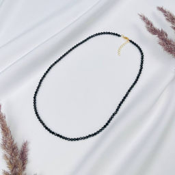 Колье из черной Шпинели