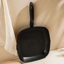 Сковорода-гриль SL Home, d=28 см, h=4.2 см, антипригарное покрытие, индукция, кованый алюминий, чёрная