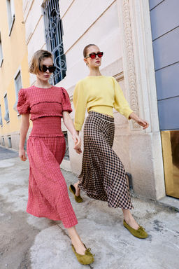 BAILARINA ANTE LAZO / Verde