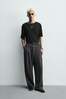 PANTAL?N FLUIDO PLIEGUES / Gris