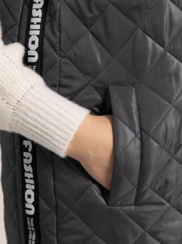 Жилет утепленный Фирменный стиль - Lt collection фото 7