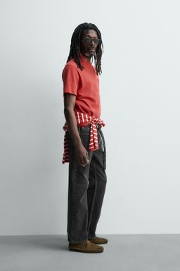 CAMISETA BOLSILLO AARON LEVINE X ZARA / Rojo