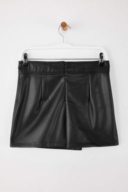 Siyah Suni Deri Mini Kruvaze Sort Etek TWOSS26SR00012