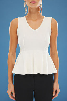 Trendyolmilla Ekru V Yaka Peplum Triko Bluz TWOSS25BZ00190