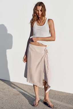 FALDA MIDI PAREO / Rosa claro