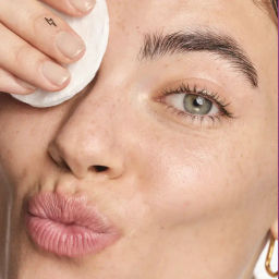 Мицеллярная вода с гиалуроновой кислотой и ниацинамидом, 195 мл