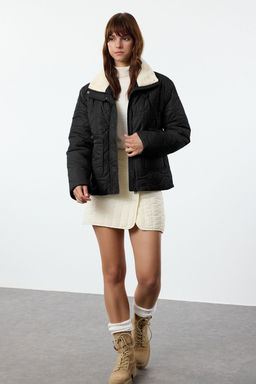 TRENDYOLMILLA Gri Regular Kal?p Dik Yaka Kapitone Mont TWOAW25MO00175  фото 8