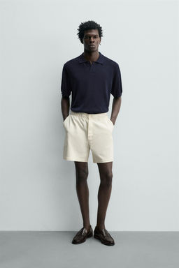 BERMUDA JOGGER REGULAR FIT / Blanco roto