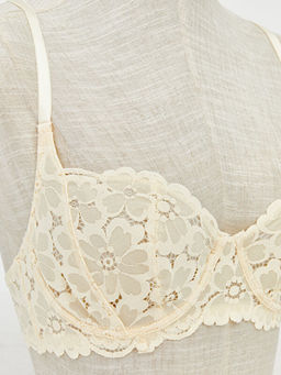 Balenli Dolgusuz Dantelli Ti??rt S?tyen