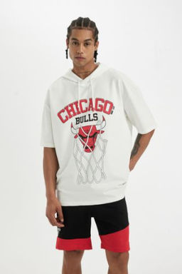 DeFactoFit NBA Chicago Bulls Oversize Genis Kal?p Kapusonlu K?sa Kollu Tisort