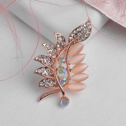 Брошь  Соло веточка, цветная в золоте