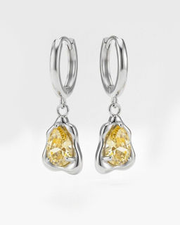 Стильные серьги