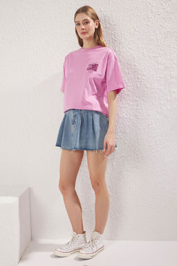 TRENDYOLMILLA Pembe Premium %100 Pamuk On ve Arka Bask?l? Oversize/Genis Kal?p Orme T-Shirt TWOSS23TS00269 фото 2