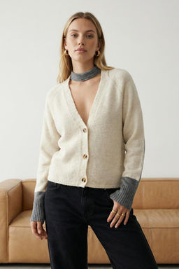 TRENDYOLMILLA Ekru Yumusak Dokulu Renk Bloklu Triko H?rka TWOAW25HI00211 фото 11