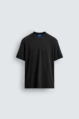 CAMISETA BOLSILLO AARON LEVINE X ZARA / Negro