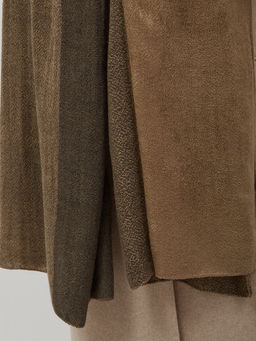 в составе шерсть Тонкий,мягкий двусторонний палантин из трикотажного полотна неплотной вязки - Tantino фото 5